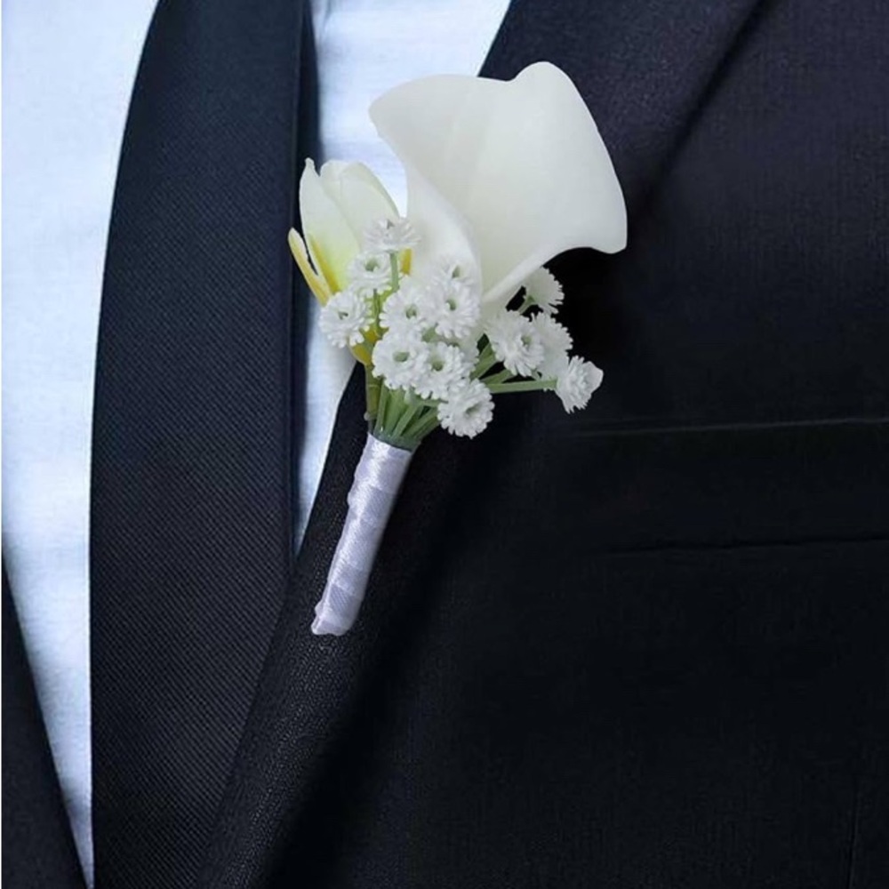 Men’s Calla Lilly Boutonnières